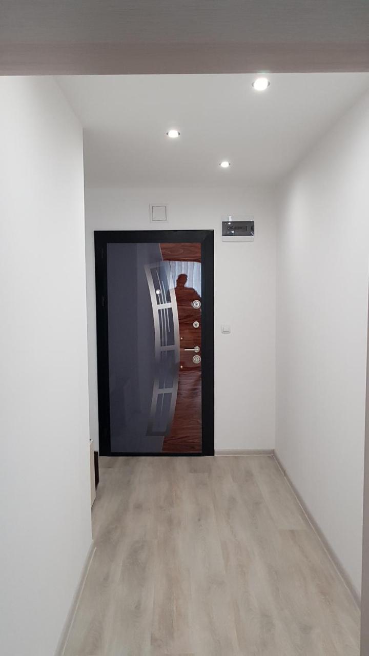 Д И В 2 - D & V 2 Apartment 桑丹斯基 外观 照片