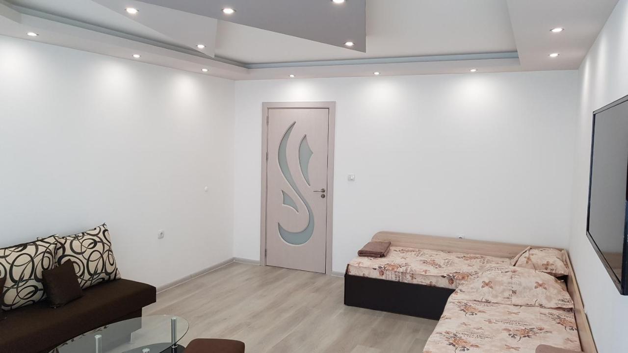 Д И В 2 - D & V 2 Apartment 桑丹斯基 外观 照片